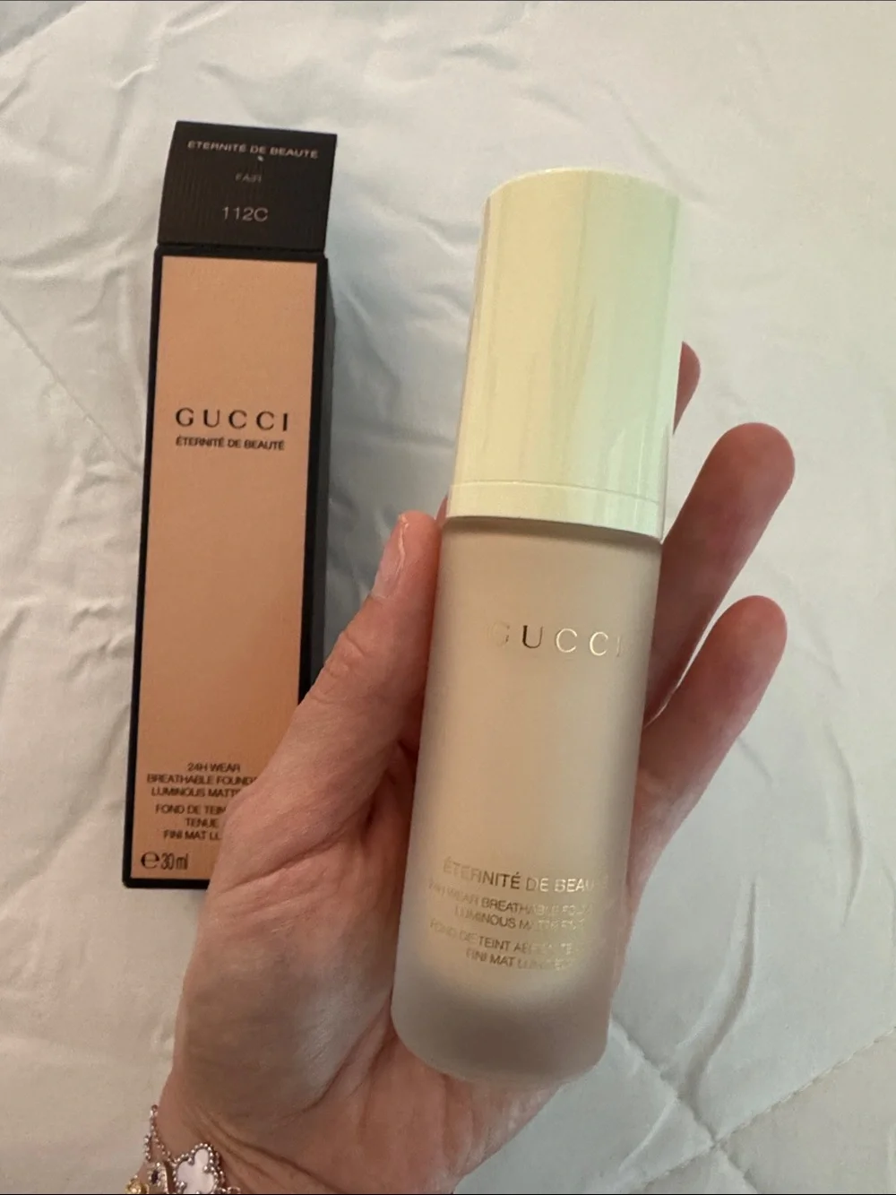 Gucci Éternité de Beauté Breathable Foundation — Beige Fair (112C)
